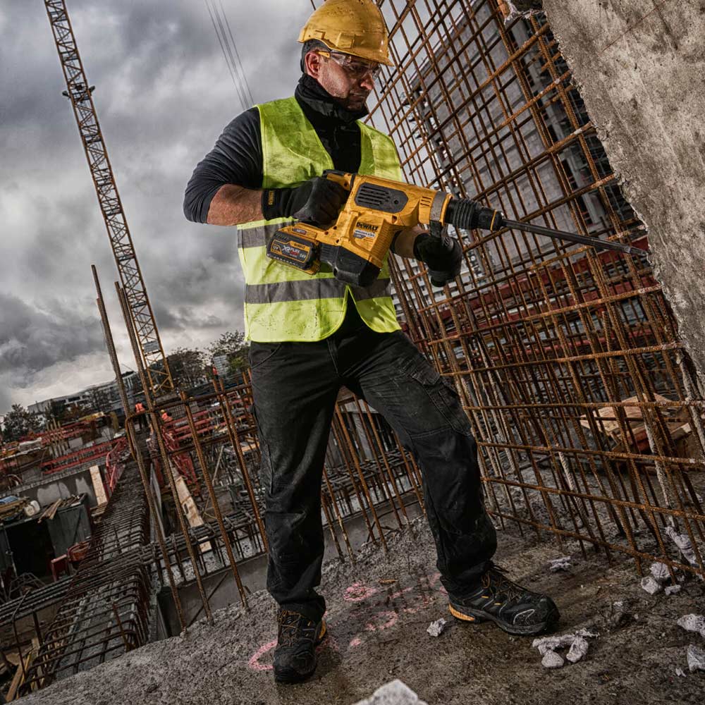 Dewalt, 54V SDS Max Hammer with 2 3ah batteries & Charger in a - Image 3